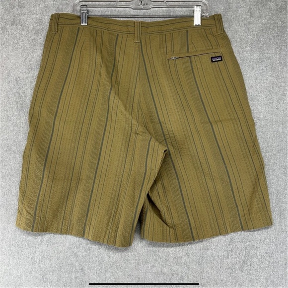 Patagonia Seersucker Olive Green Shorts - Picture 3 of 5